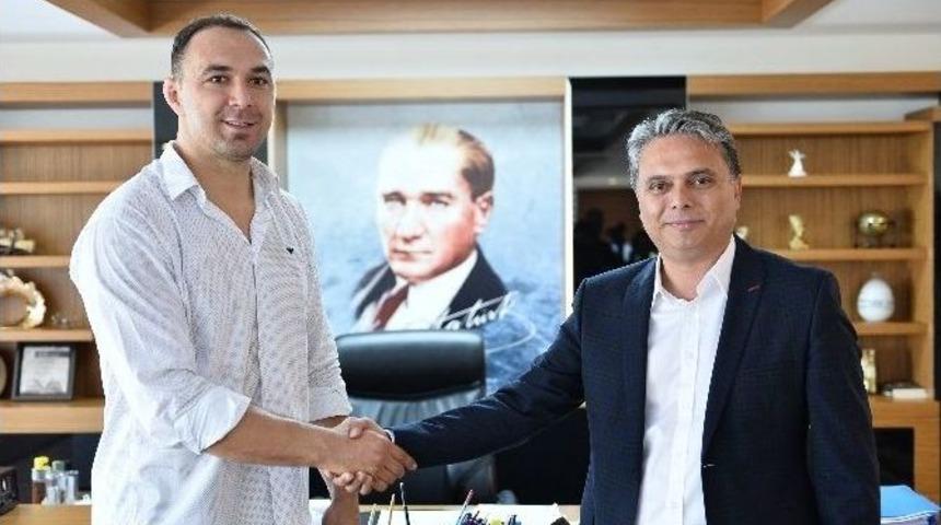 Ali Gürbüz, Muratpaşa Belediyespor’la Anlaştı