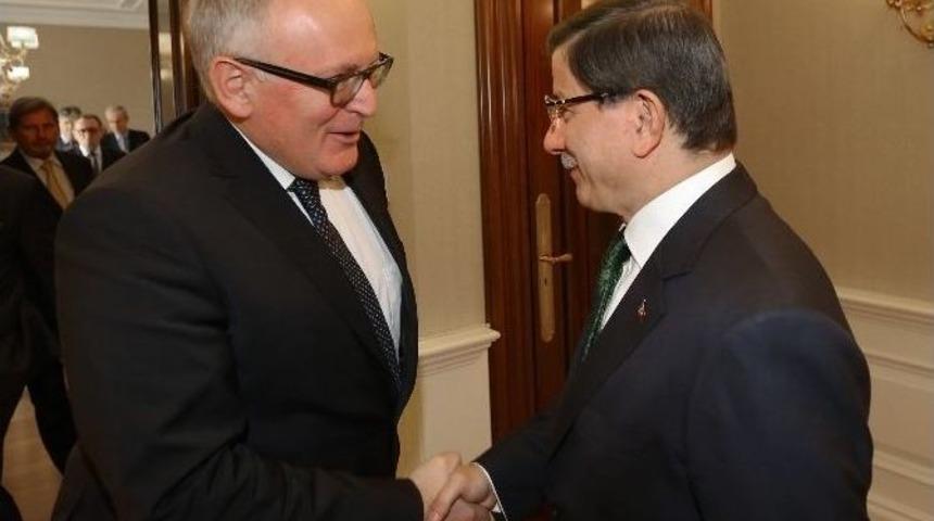 Başbakan Davutoğlu, Ab Komisyonu Başkan Yardımcısı Tımmermans&rsquo;ı Kabul Etti