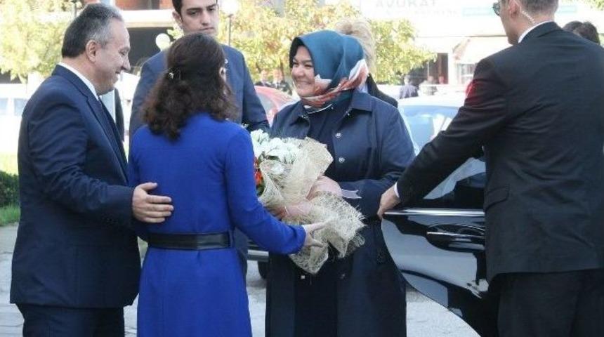 Bakan Ayşen G&uuml;rcan&rsquo;dan Kadın Cinayetleri Yorumu