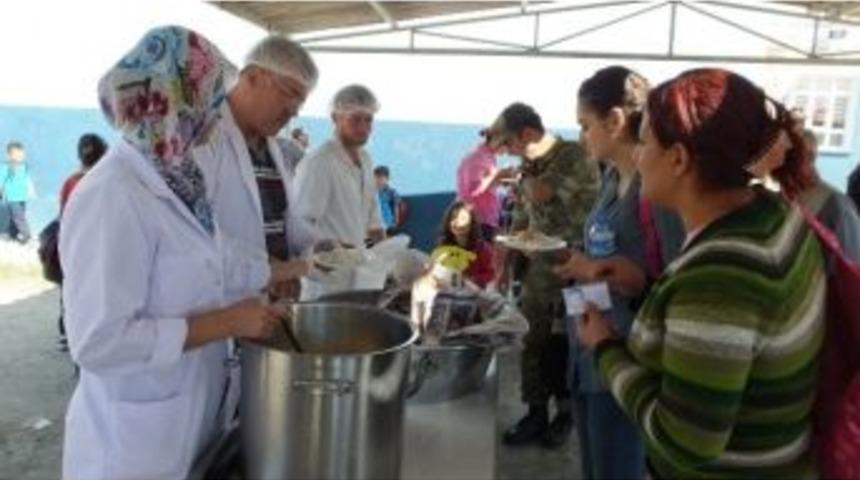 Burhaniye Nadir Tolun Da Pilav Hayrı