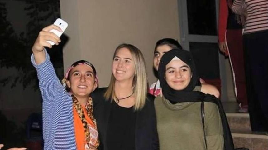 Ak Partili B&ouml;l&uuml;nmez, İl&ccedil;eleri Ziyaret Etti