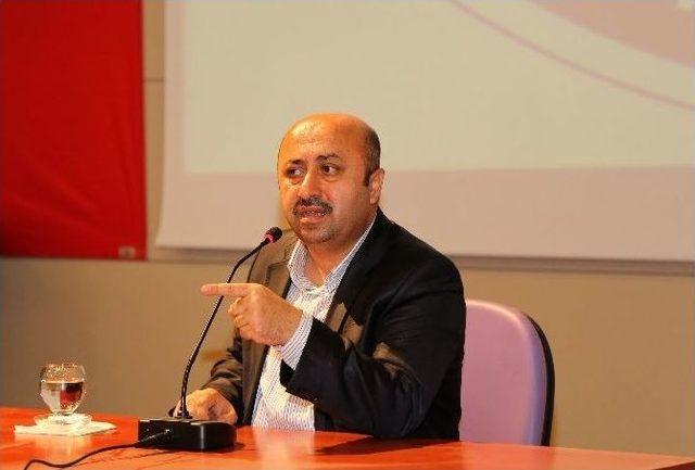 Tokat’ta “islam Ve Gençlik” Konferansı