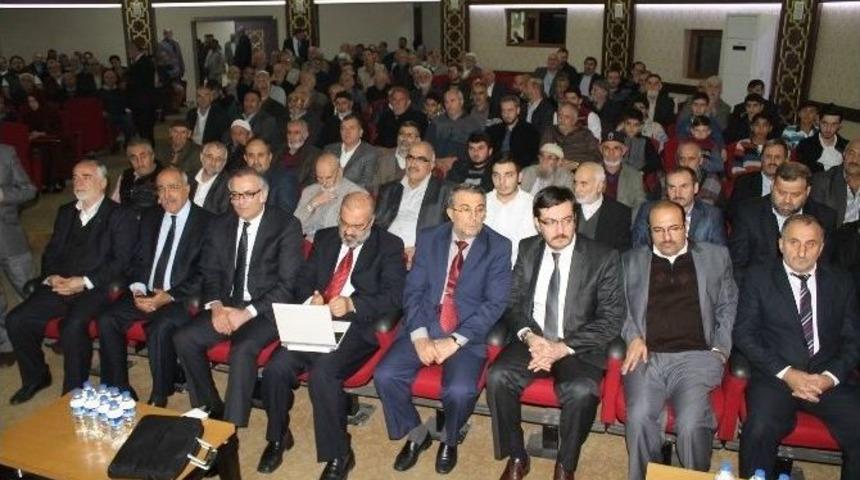 M&uuml;ft&uuml; Ay: "namaz, M&uuml;&rsquo;minin Miracı, Dinin Direğidir"