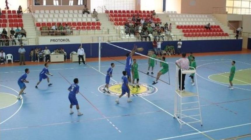 Harran &Uuml;niversitesi Spor Takımları Se&ccedil;meleri Başladı