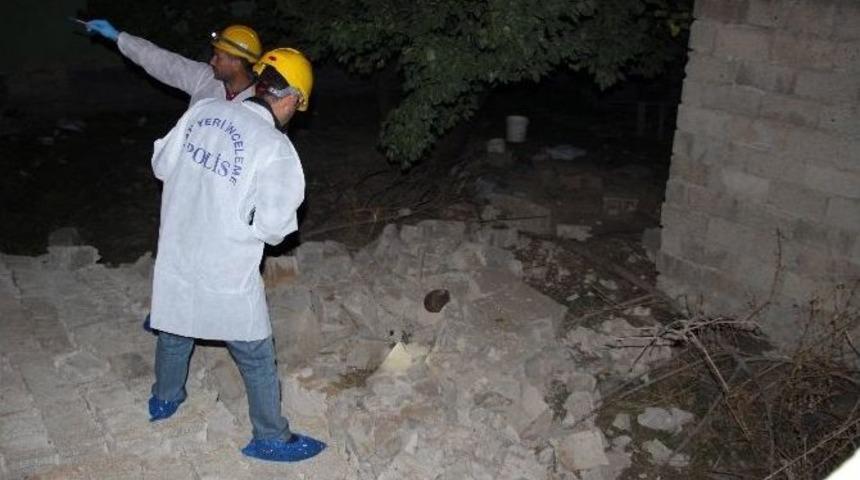 Yıktığı Duvarın Altında Can Verdi