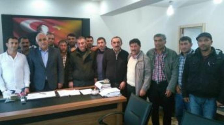 Minib&uuml;s&ccedil;&uuml;ler &Ccedil;ıldır Belediye Başkanını Ziyaret Etti