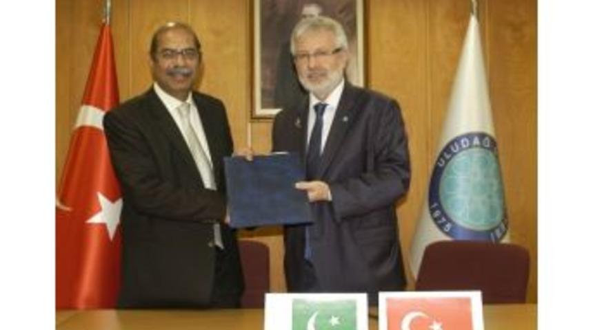 Pakistan Tekstil &Uuml;niversitesi İle İş Birliği