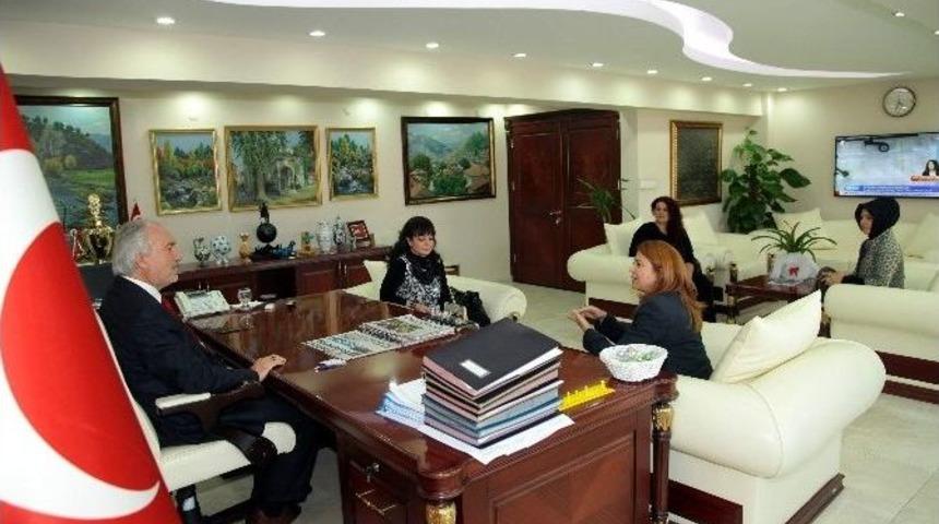 G&uuml;&ccedil;l&uuml; Kadınlardan Başkan&rsquo;a Ziyaret