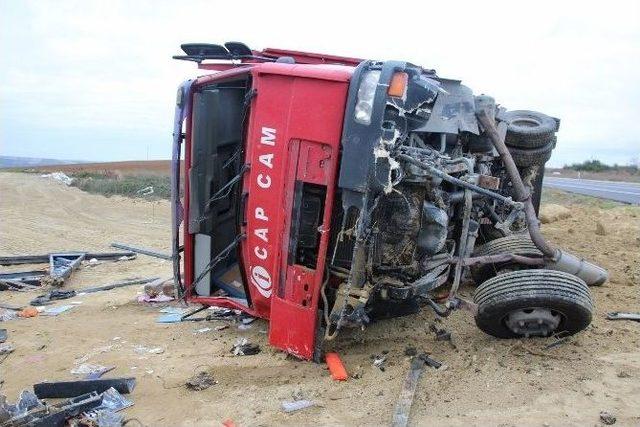 Tekirdağ’da Kamyon Devrildi: 1 Yaralı