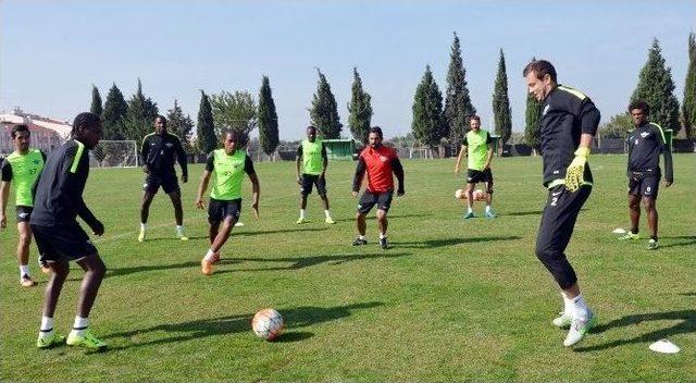 Akhisar Belediyespor’da Arslan Futbolculara Fazla Yüklenmiyor