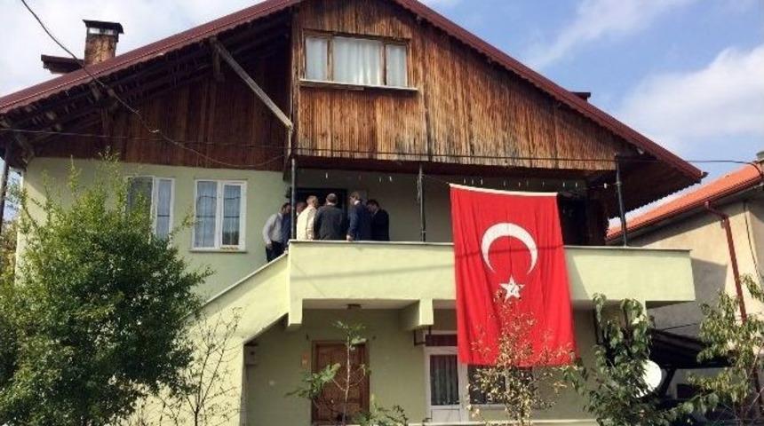 Şehit Ateşi Sakarya&rsquo;ya D&uuml;şt&uuml;