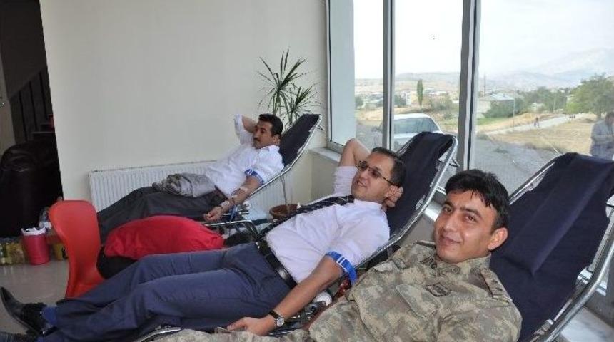 Sincik İl&ccedil;esinde Kan Bağışı