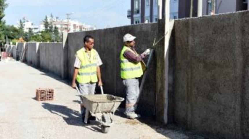 Muratpaşa&rsquo;dan Hem Eğitime Hem Ulaşıma Hizmet