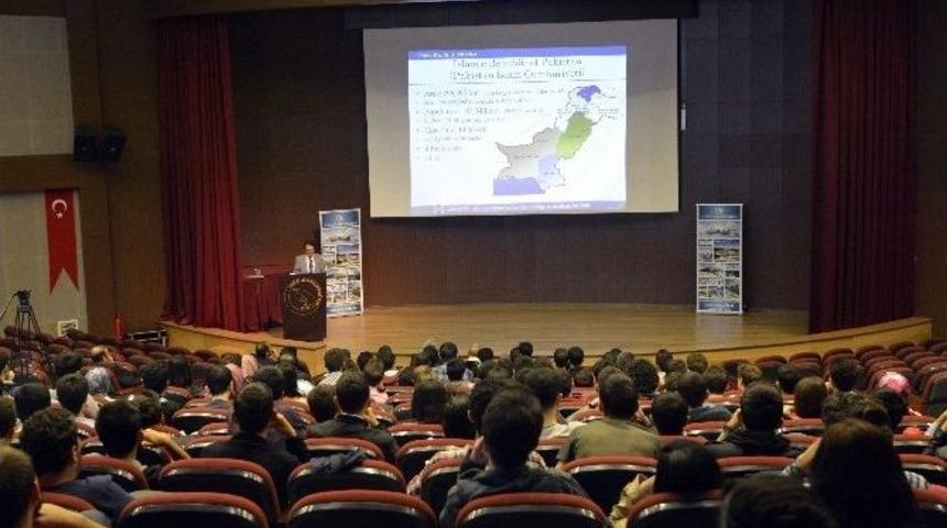 Pakistan&rsquo;da Y&uuml;ksek&ouml;ğretim Ve Pakistan K&uuml;lt&uuml;r&uuml; Konuşuldu