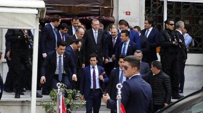 Cumhurbaşkanı Erdoğan, Cuma Namazını Bezm-i Alem Valide Sultan Camii&rsquo;nde Kıldı