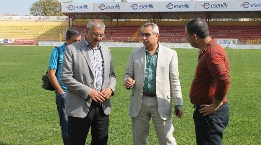 İn&ouml;n&uuml; Stadı&rsquo;nın Bozuk Zeminine Rulo &Ccedil;imle İyileştirme Yapılacak