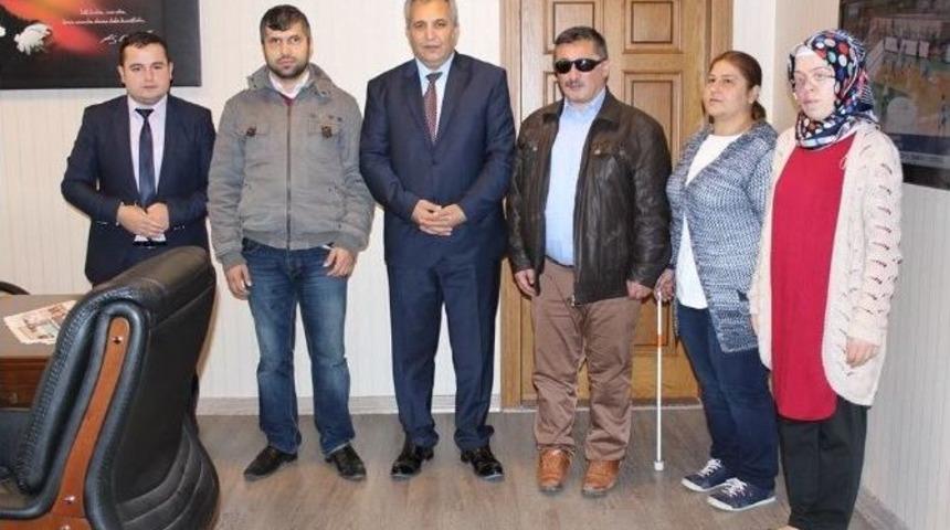 G&ouml;rme Engellilerden Kaymakam Yapıcı&rsquo;ya Ziyaret