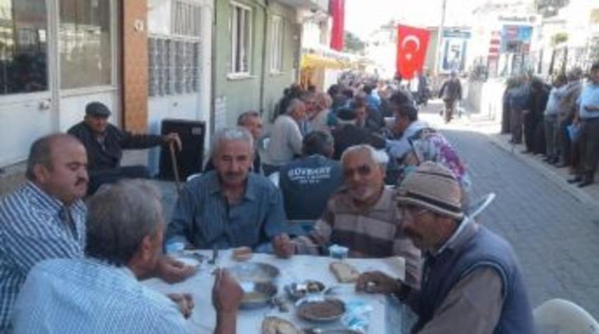 Selendi&rsquo;de Şehitler İ&ccedil;in Mevlit Okutuldu