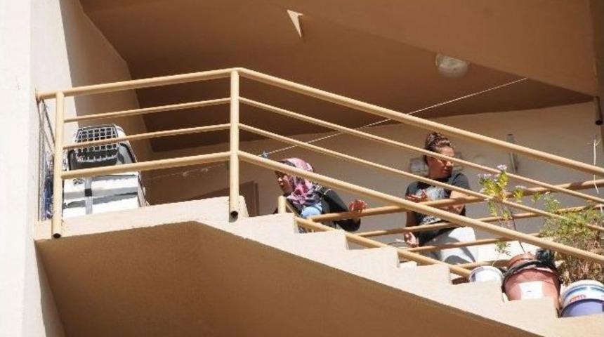 6. Kat Yangın Merdiveninden D&uuml;şen 14 Aylık Yusuf &Ouml;ld&uuml;