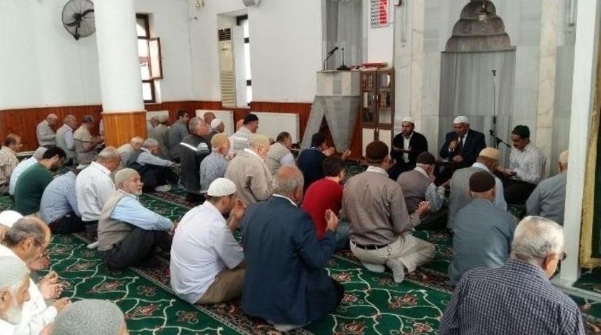 Vefat Eden Din G&ouml;revlileri İ&ccedil;in Mevlit Okutuldu