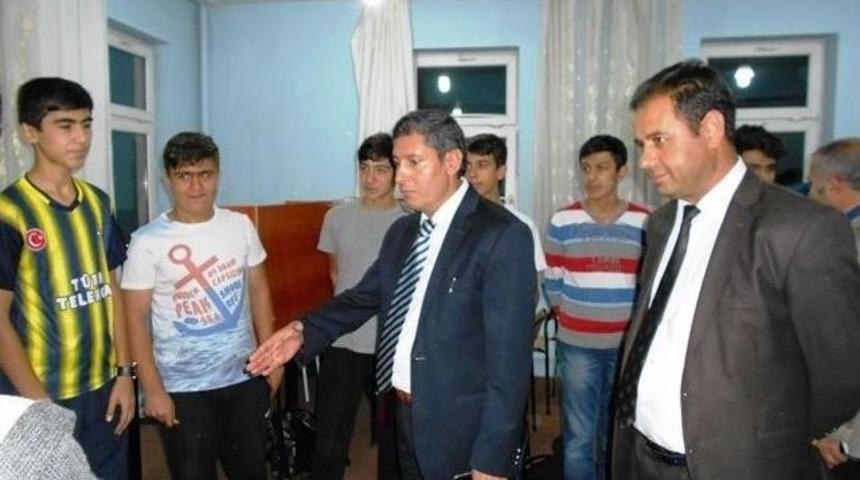 Ali Tatlı, &Ouml;ğrenci Pansiyonlarını Ziyaret Etti