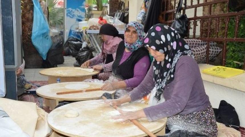 Kermes Geliriyle &Ouml;ğrencilere Burs