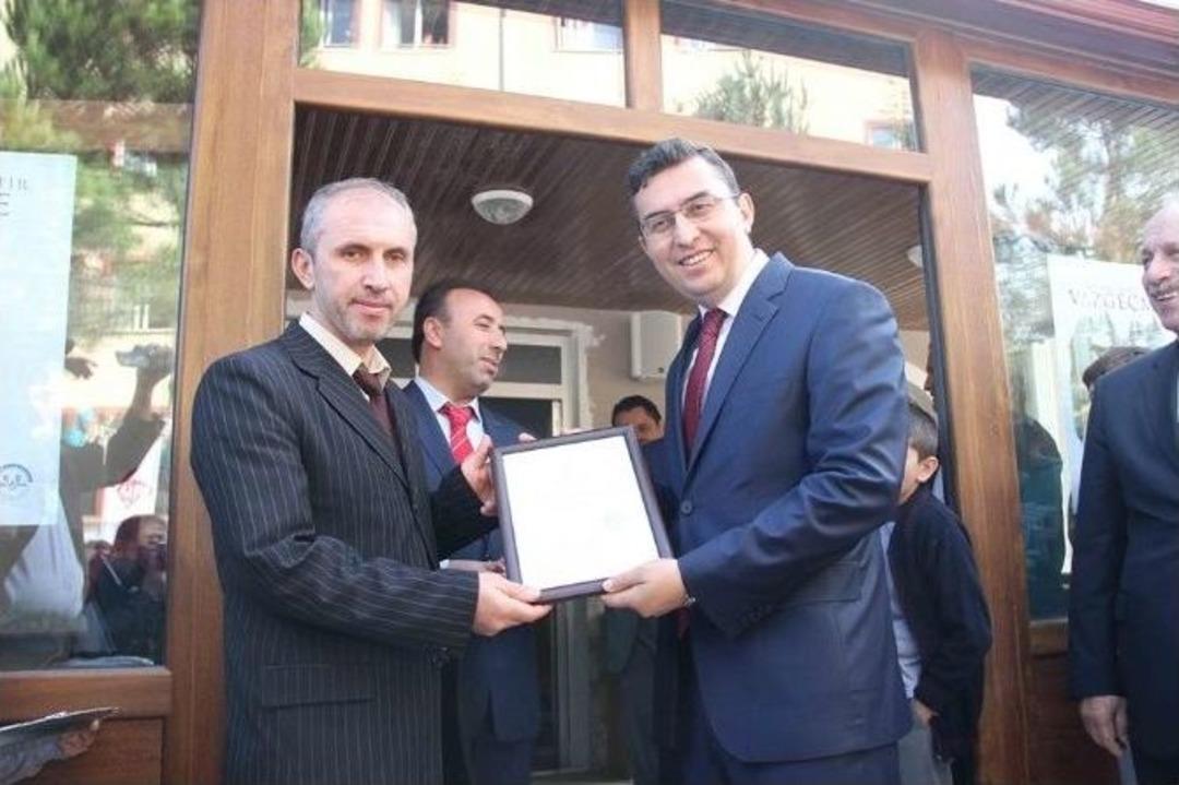 Kaza&rsquo;da &Ouml;len &Ouml;ğretmenin Adı Yeni Yapılan Camide Yaşatılacak