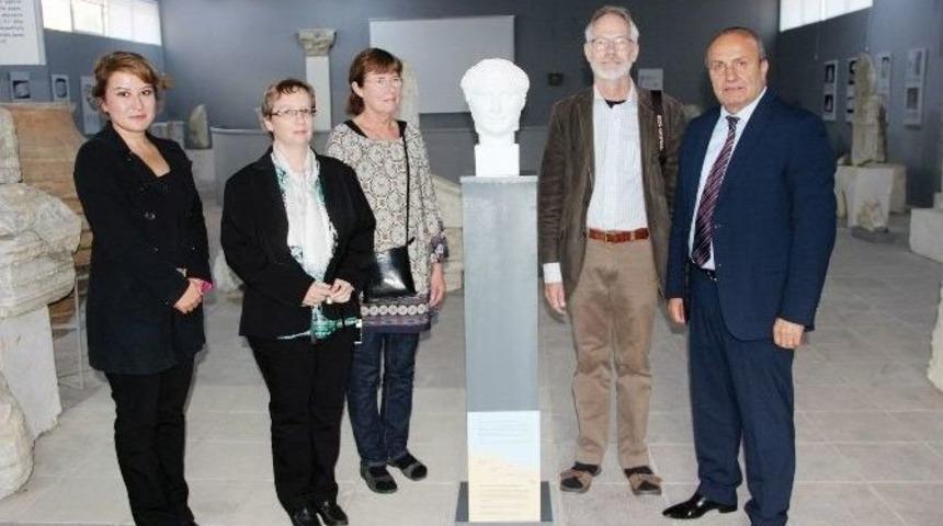 Kopenhag&lsquo;dan Taşk&ouml;pr&uuml;&rsquo;ye Pompeıus Portresının Kopyası Geldi