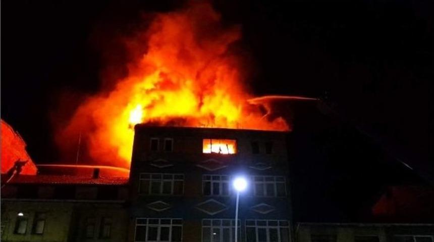 Eskipazar’da Ev Yangını