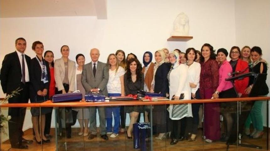 Bursalı Sanatkarlar Paris&rsquo;i Fethetti