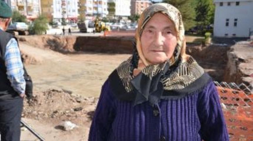 T&uuml;m Parasını Bağışladı