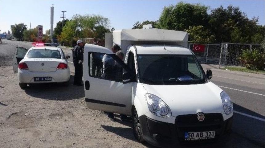 Gezmek İ&ccedil;in &Ccedil;aldığı Kamyonetle Aksaray&rsquo;da Yakalandı