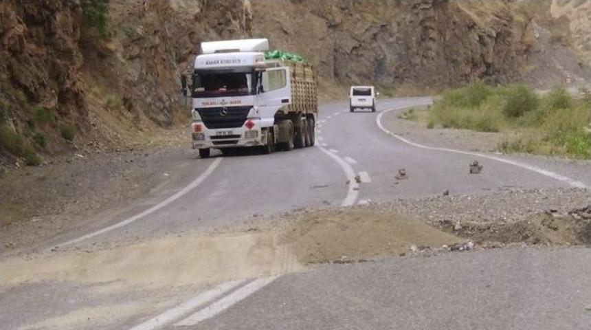 Hakkari-&ccedil;ukurca Karayolu Ulaşıma A&ccedil;ıldı