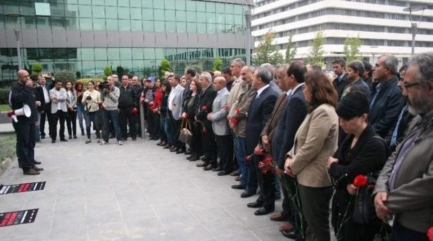 Ankara&rsquo;daki Patlamada &Ouml;lenler Bursa&rsquo;da Anıldı