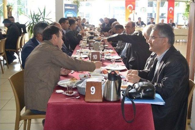 Taner Yıldız’dan Yenişehir Belediyesine ’bilboard’ Tepkisi