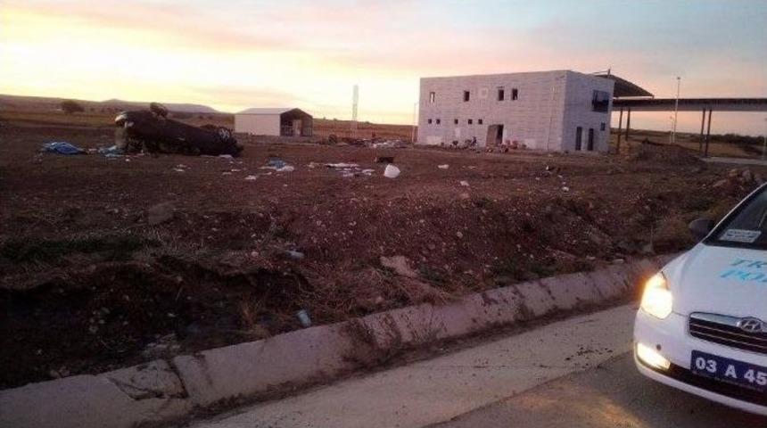 Merkez Parti Milletvekili Adayının Otomobili Şarampole U&ccedil;tu: 1 &Ouml;l&uuml;, 2 Yaralı