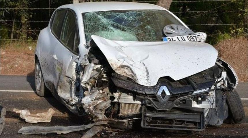 K&ouml;yceğiz&rsquo;de Trafik Kazası; 2 Yaralı