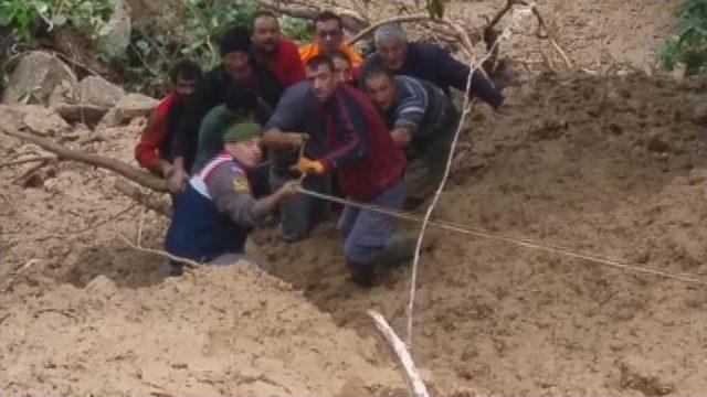 Uçuruma Düşen Kayıp Şahsı Kurtarma Operasyonu Başarıyla Sonuçlandı