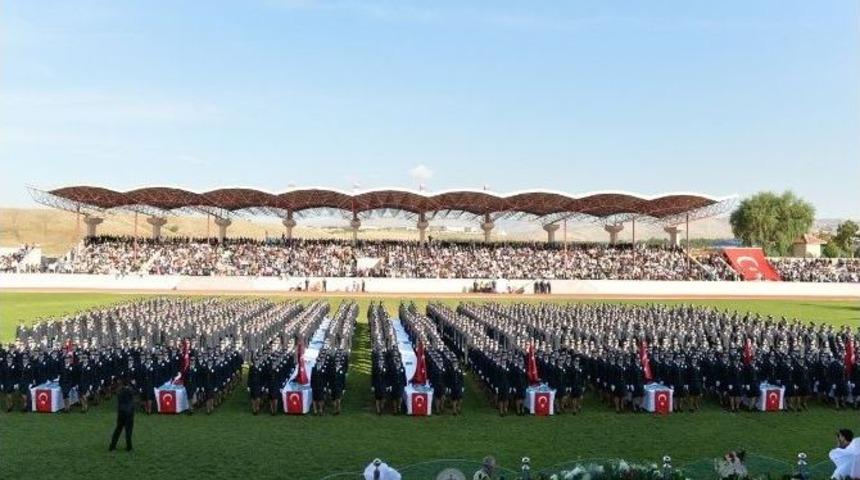İ&ccedil;işleri Bakanı Altınok, Polis Akademisi Mezuniyet T&ouml;reni&rsquo;ne Katıldı