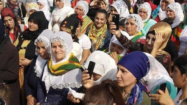 Hdp Şanlıurfa Milletvekili Osman Baydemir Salihli’de