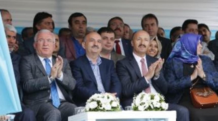 Ak Partili B&uuml;rge: &ldquo;kıbrıslı Kardeşlerimize G&uuml;r&uuml;l G&uuml;r&uuml;l Su Akıtıyorlar&rdquo;