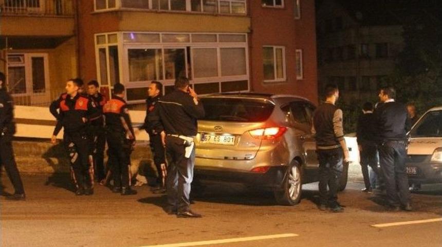 Polisin Dur İhtarına Uymayan Alkoll&uuml; S&uuml;r&uuml;c&uuml;, Ekiplere Zor Anlar Yaşattı