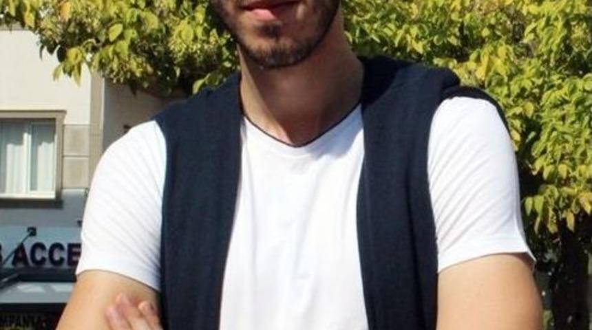 Gen&ccedil; Oyuncu, G&ouml;z&uuml;n&uuml; Dizilere Dikti