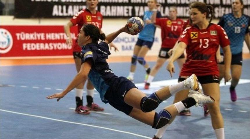 Yenimahalle Avusturya&rsquo;yı Farklı Yendi