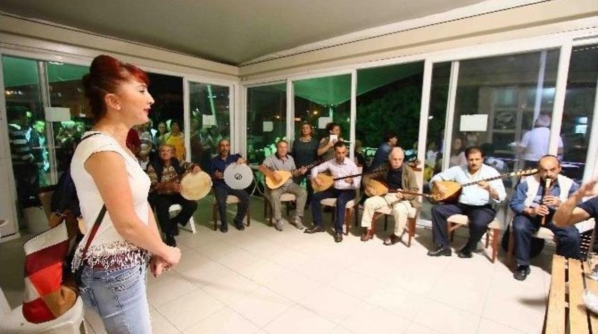 Bayraklı Korolarına Taze Kan