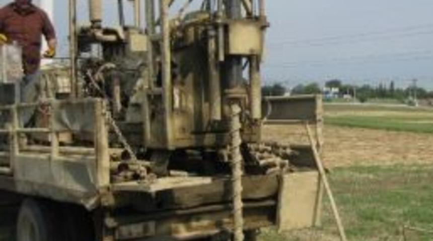 Restarasyon B&ouml;lgelerinde Zemin Et&uuml;d&uuml; Yapılıyor