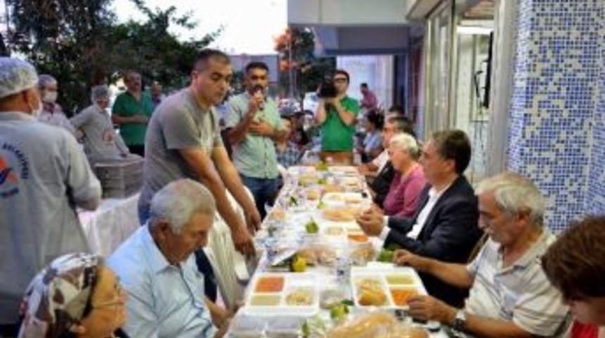 Mura&uuml;tpaşa Belediye Başkanı &Uuml;mit Uysal: