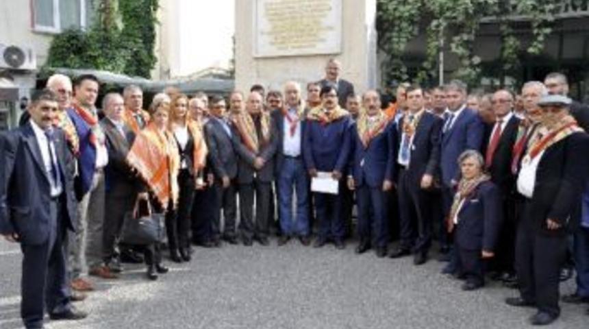 Y&ouml;r&uuml;k Ve T&uuml;rkmenlerden "milli Birlik Ve Beraberlik Y&uuml;r&uuml;y&uuml;ş&uuml;"