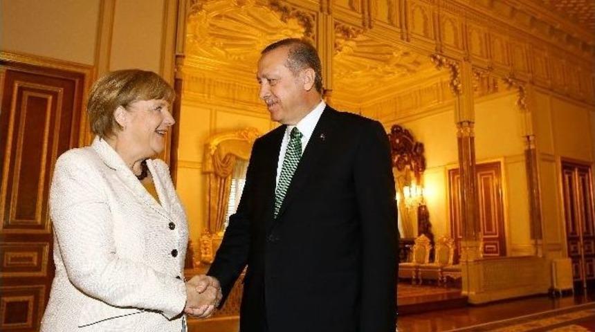 Cumhurbaşkanı Erdoğan Merkel&rsquo;le Bir Araya Geldi