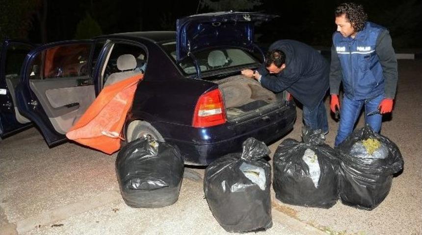 Avukatın Kullandığı Ara&ccedil;ta 150 Kilo Esrar &Ccedil;ıktı